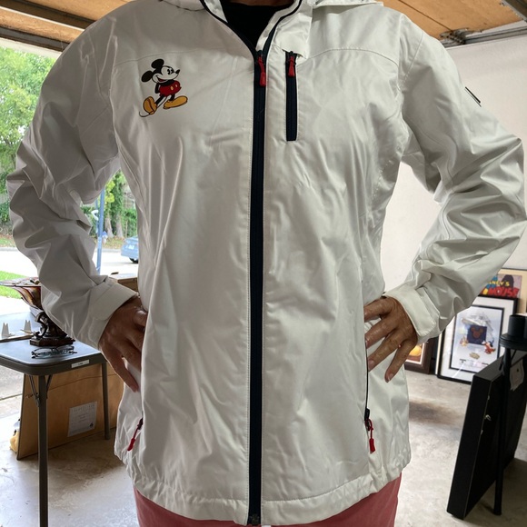 Helly Hansen Disney jacket - Picture 2 of 10